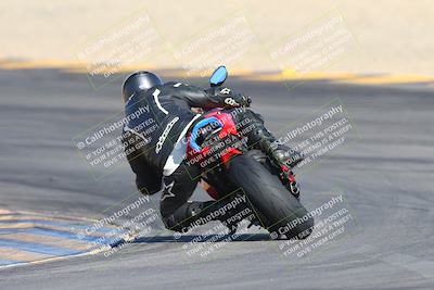 media/Dec-05-2024-Racers Edge (Thu) [[e102e0690b]]/3-B Group/Session 1 Turn 8 Backside/